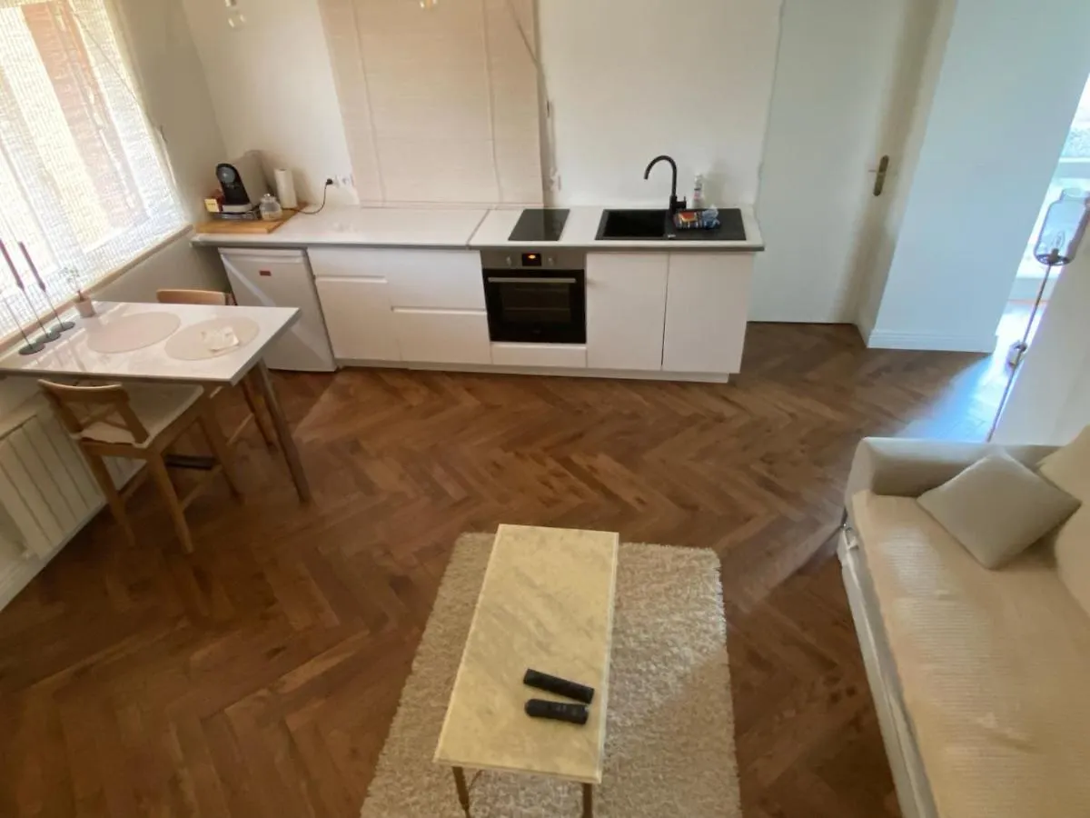 Studio Bella Apartment Saint-Andre-de-Corcy France